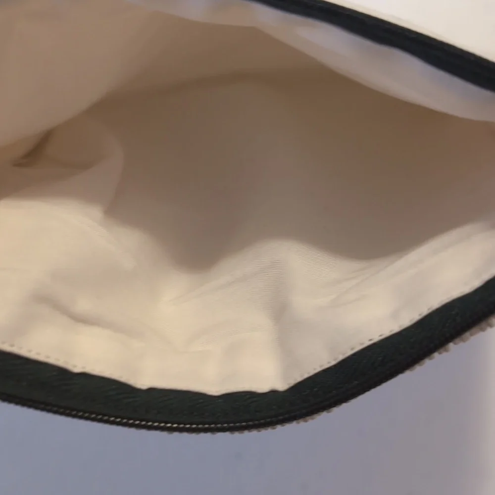 Hidden Valley Ranch Beaded Pouch - Picture 4 of 4
